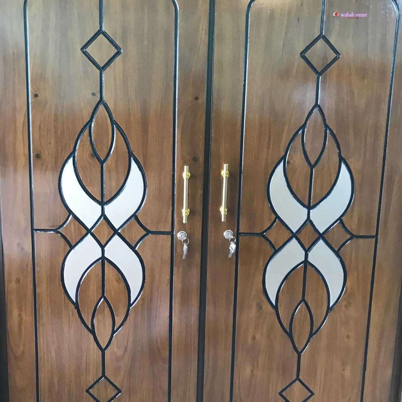 Butterfly wardrobe three doors